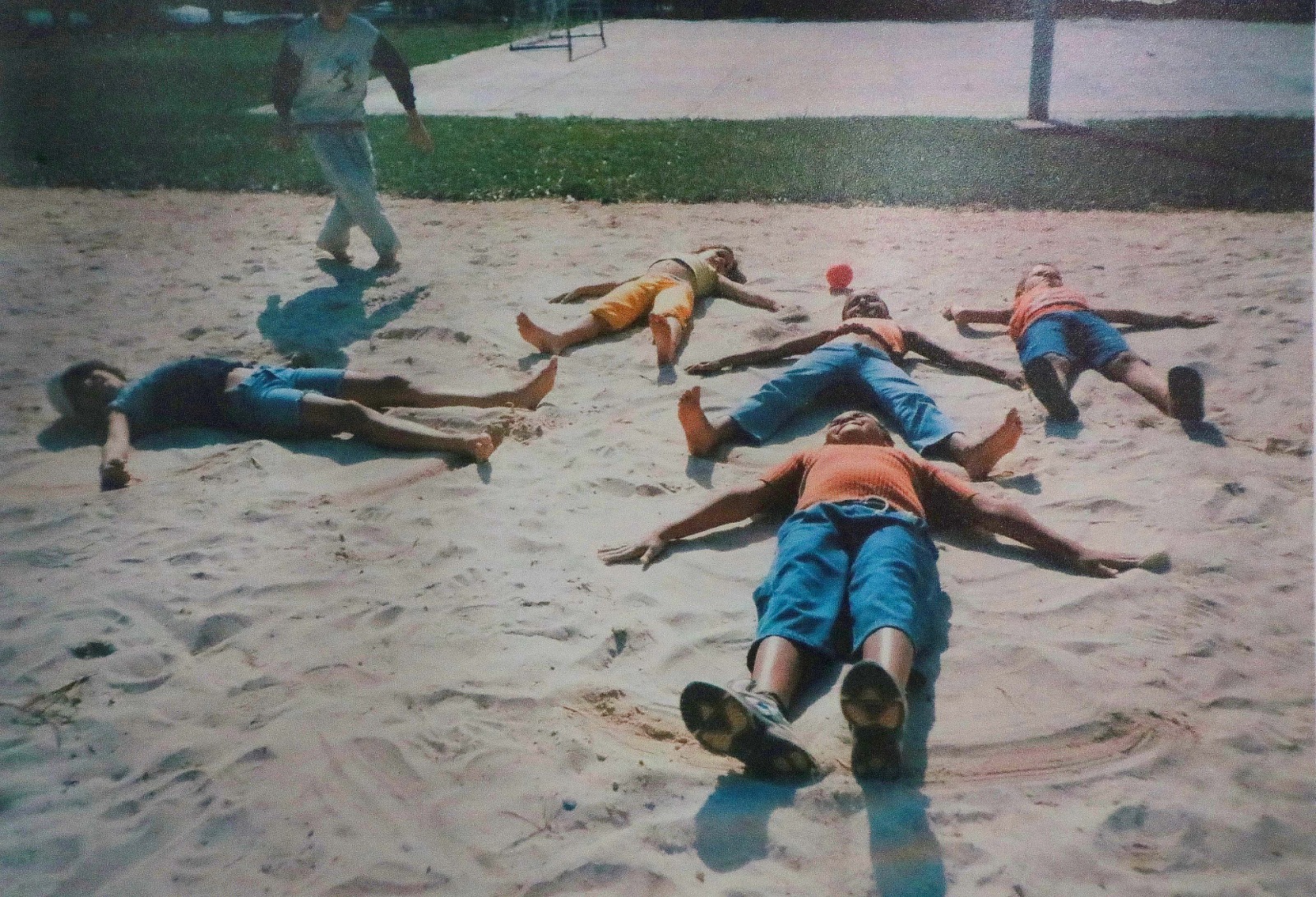 Firmino Piton Em “Olhares da Cidadania”, adolescentes da periferia de Campinas registraram com câmeras o que viam e o que sentiam