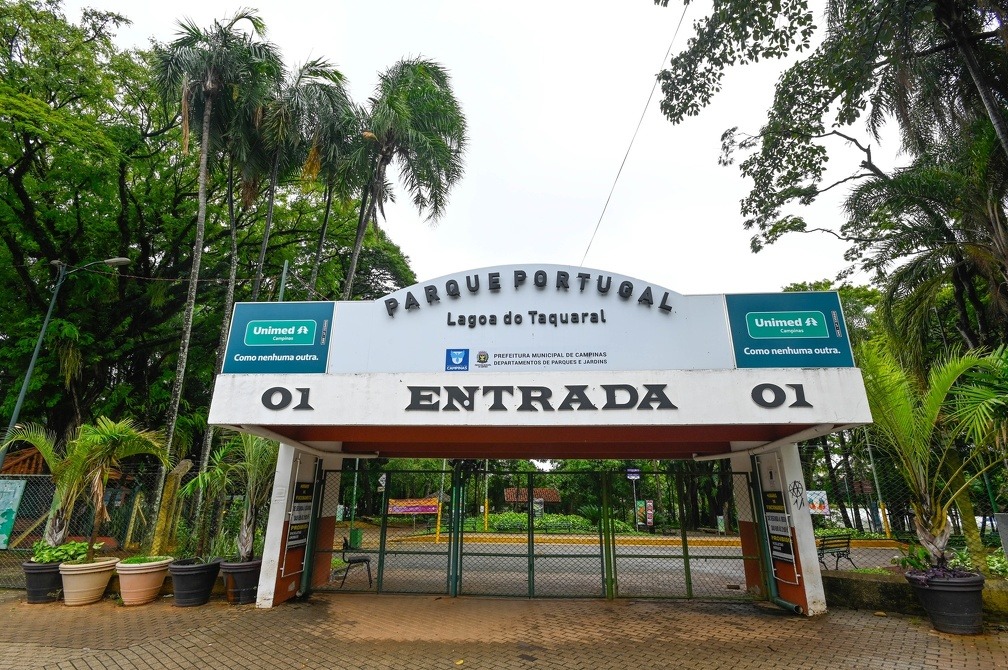 Parques públicos são áreas bem arborizadas e, por isso, a orientação é evitar a frequência de visitantes como medida preventiva