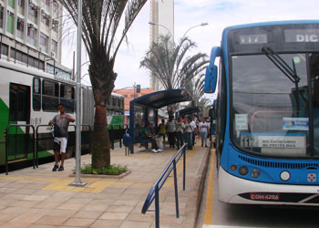 Passageiros pagam meia tarifa neste domingo