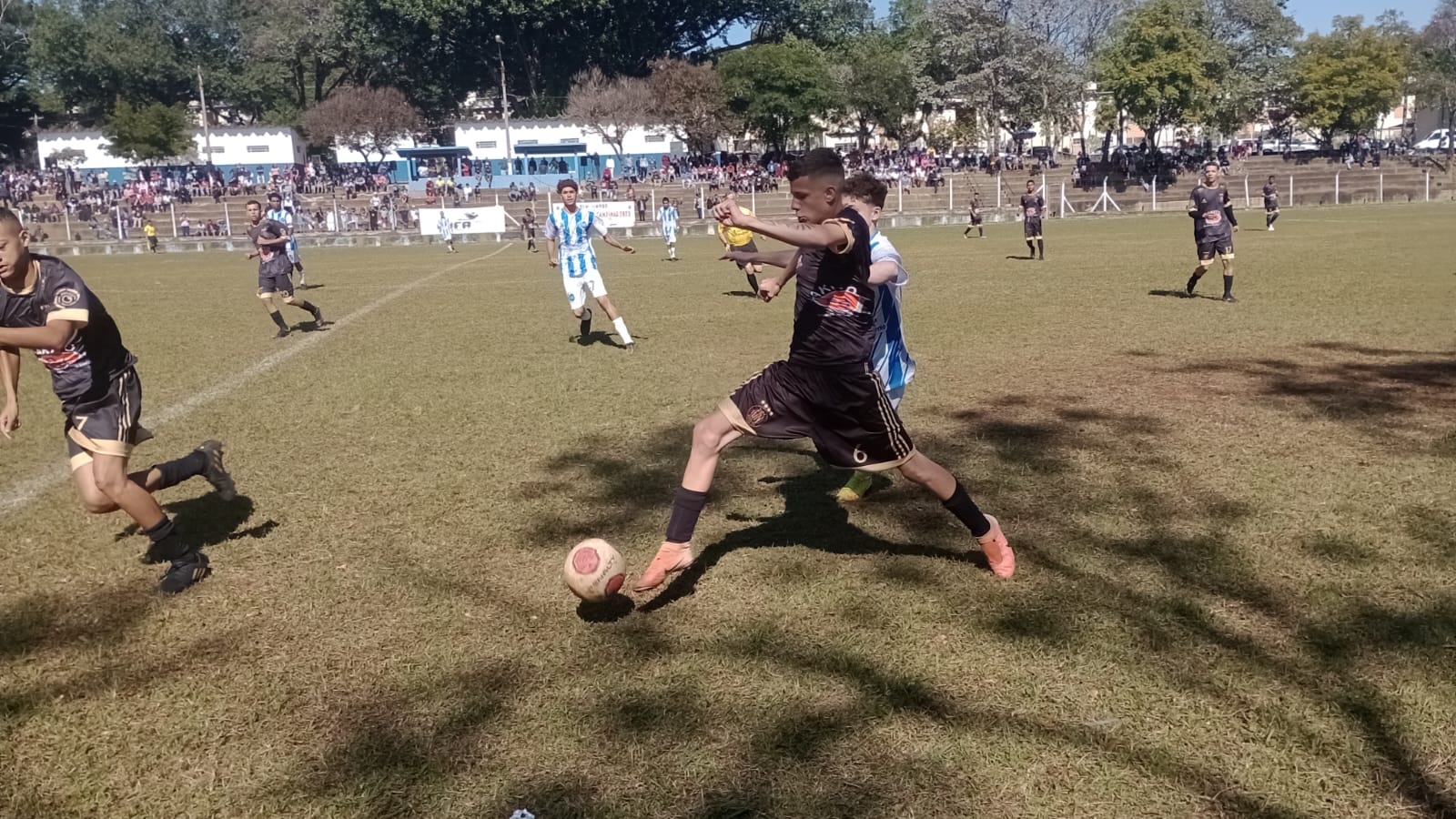 Times entram em campo na Praça de Esportes Argemiro Roque no próximo domingo