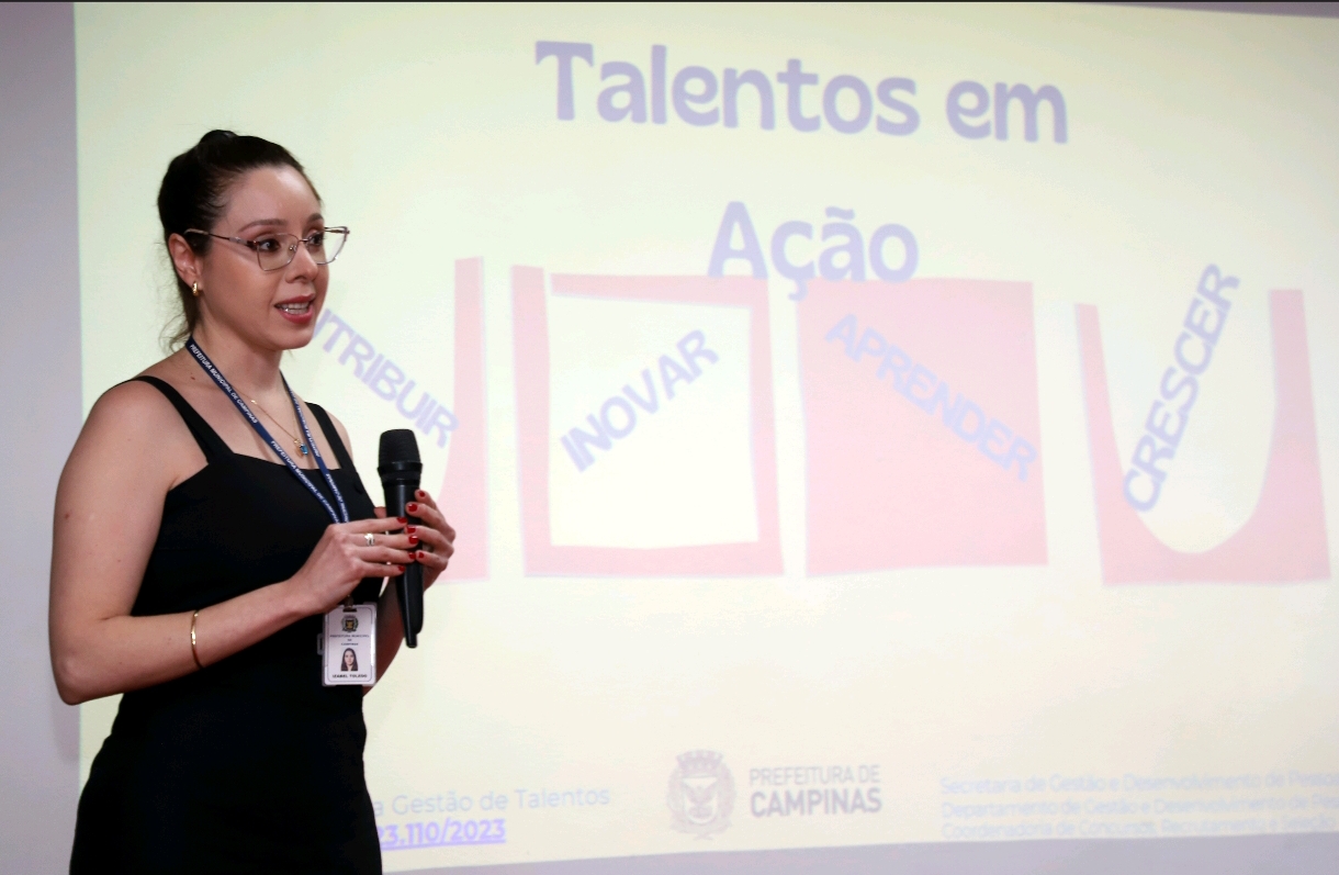 Fernanda Sunega Maria Izabel Toledo, coordenadora de Concursos, Recrutamento e Seleção, durante lançamento do projeto