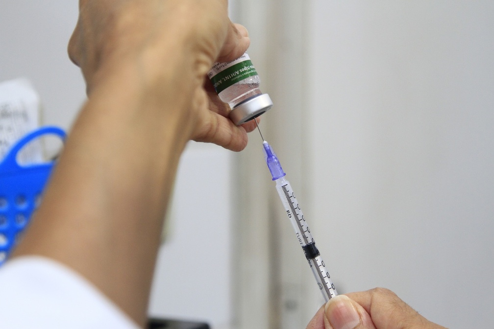 Manoel de Brito/PMC Vacina protege contra as gripes A (H1N1 e H3N2) e B