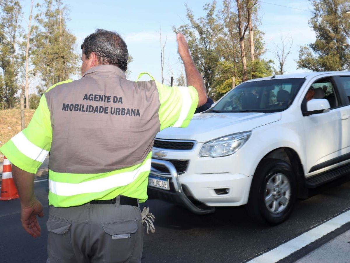 Agentes da Emdec vão monitorar o trânsito e orientar motoristas na região