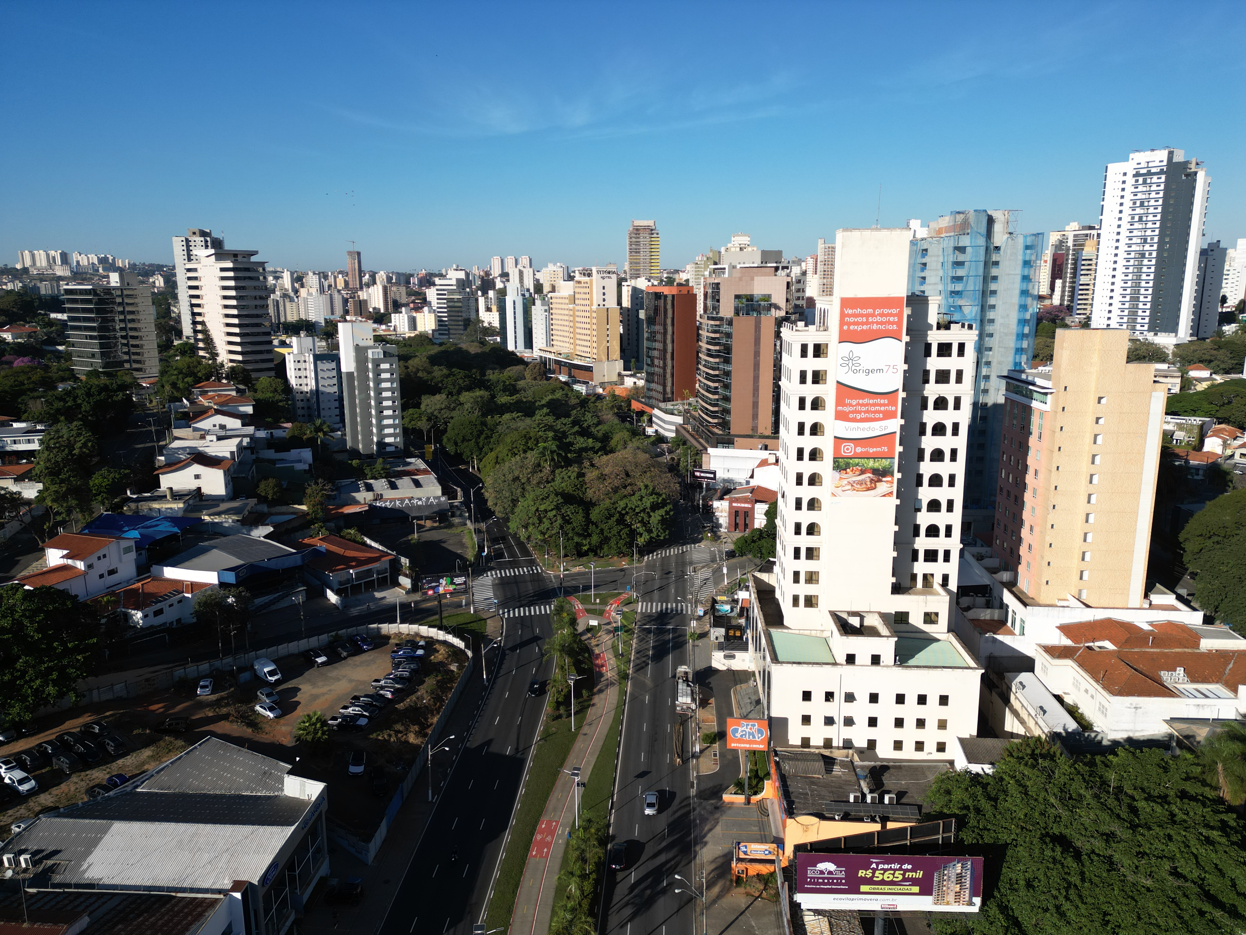 Movimento fortalece a economia da cidade com a ampliação de oportunidades para trabalhadores e empreendedores