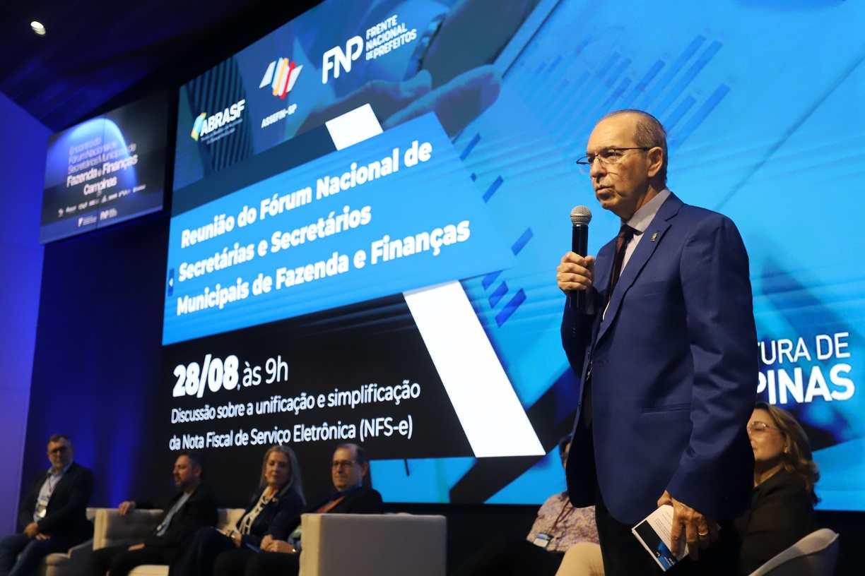 Fernanda Sunega Tema foi debatido durante o Fórum Nacional de Secretárias e Secretários Municipais de Fazenda e Finanças, realizado em Campinas