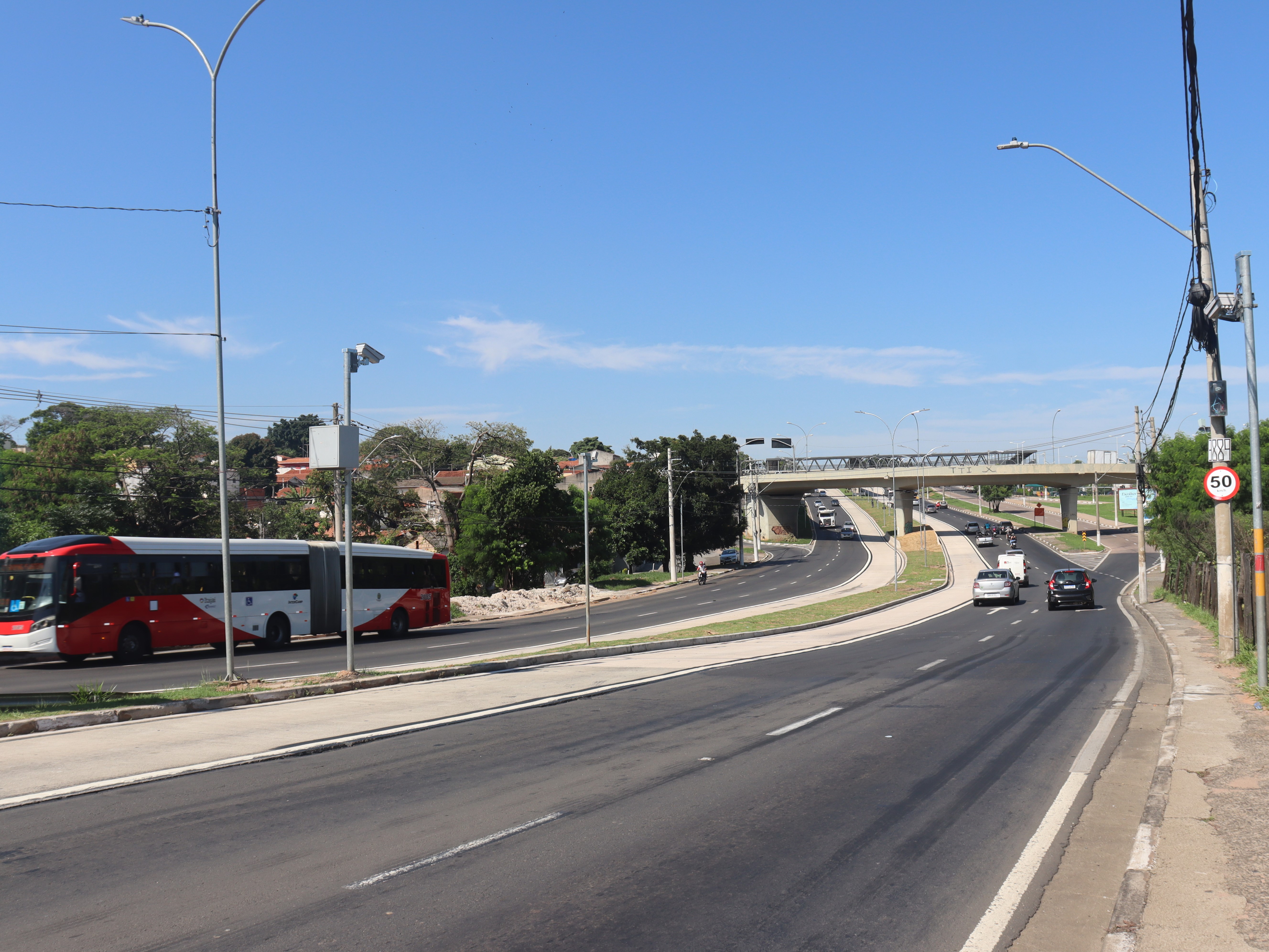 Avenida John Boyd Dunlop está entre os locais que receberam os novos pontos