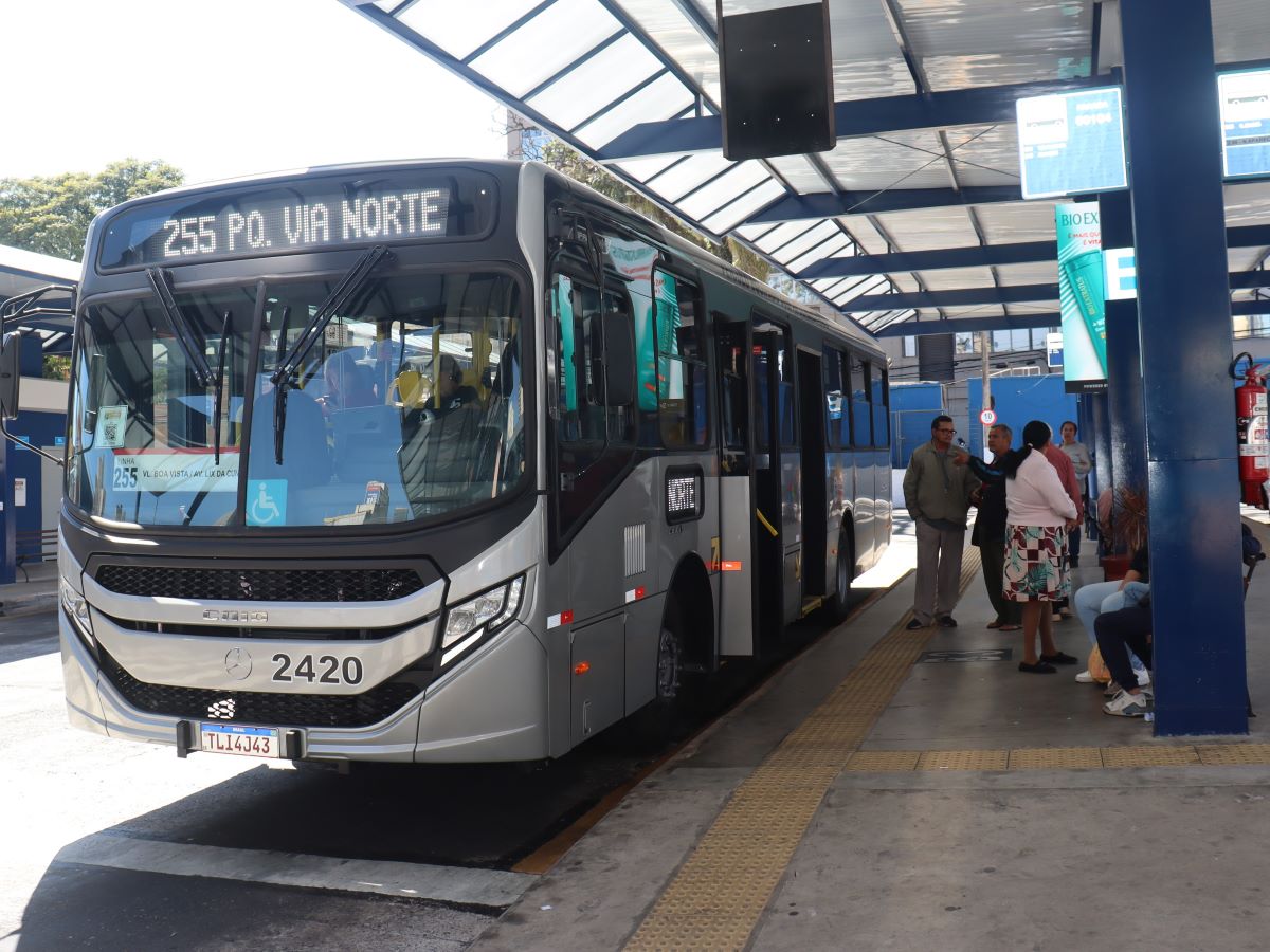 Campinas tem atualmente 1.032 ônibus, distribuídos em 232 linhas; cerca de 400 mil pessoas são transportadas por dia