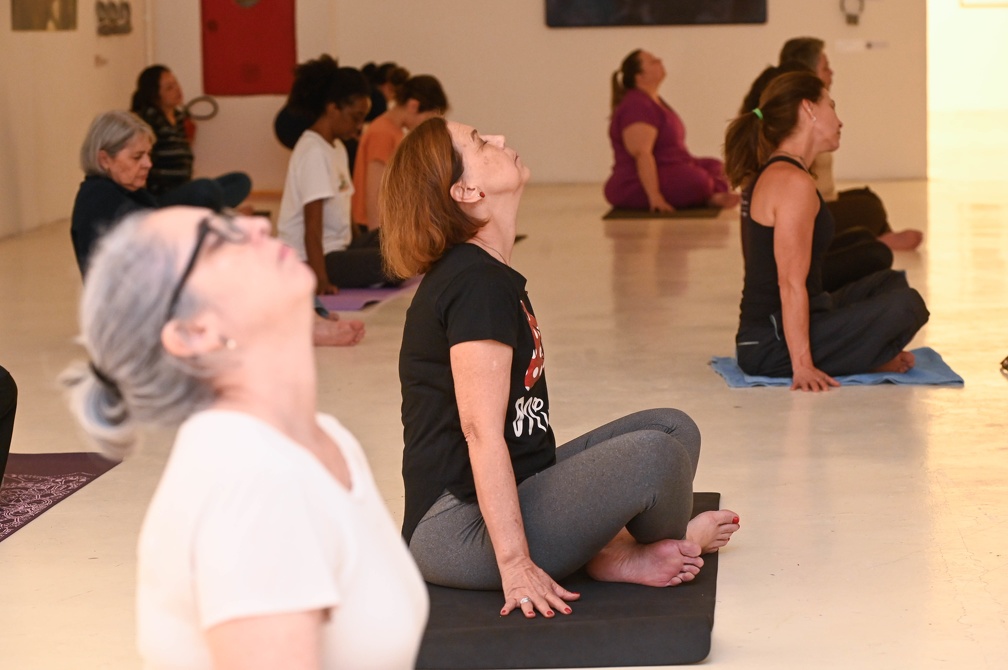 Rogério Capela/PMC Iniciativa da Secretaria de Gestão e Desenvolvimento de Pessoas alia cultura, qualidade de vida e prática de yoga no trabalho