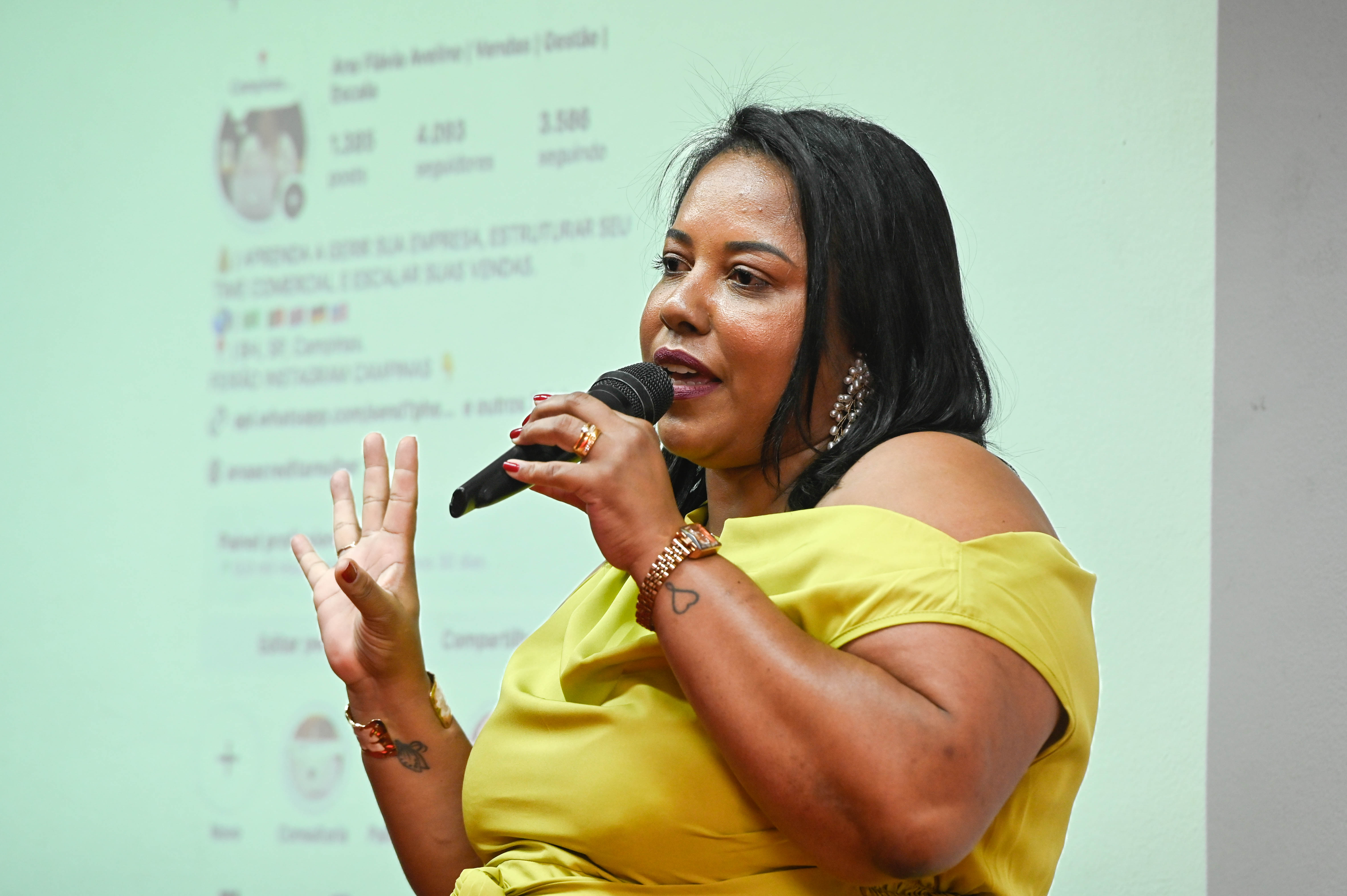 Ana Flávia Avelino destacou a importância de manter o perfil sempre ativo