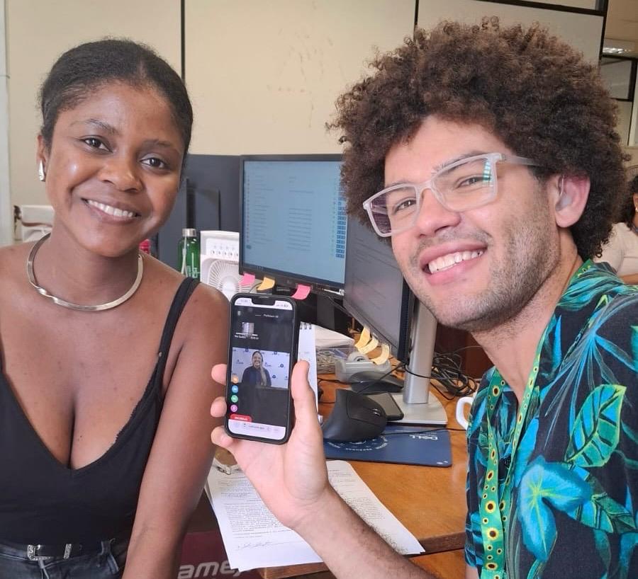 Divulgação/PMC Tecnologia Icom garante acessibilidade e inclusão; posse de Elivelton Everton da Silva contou com a tecnologia para a comunicação