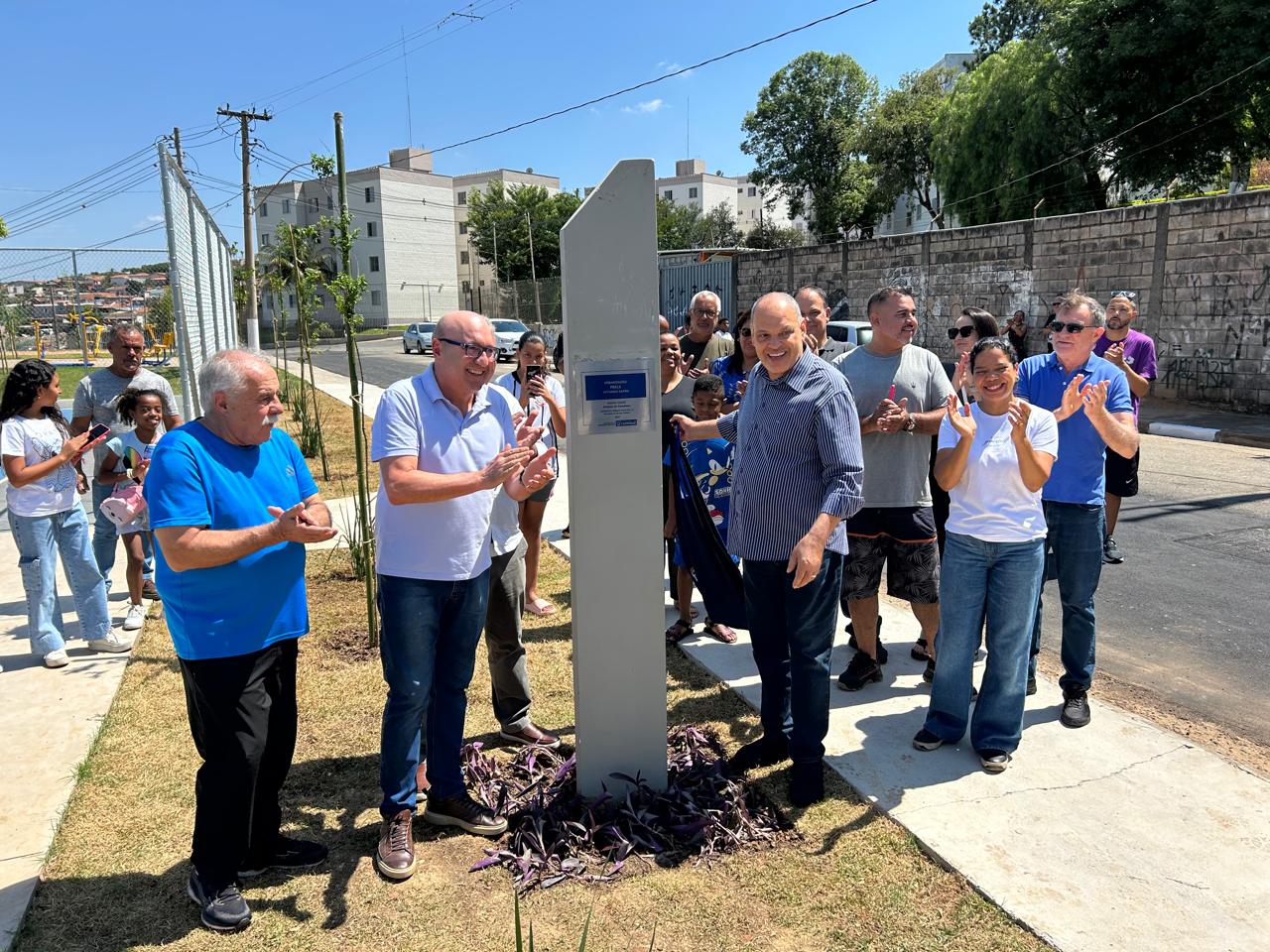 Dário Saadi participa da entrega da Areninha no Jardim Amoreiras