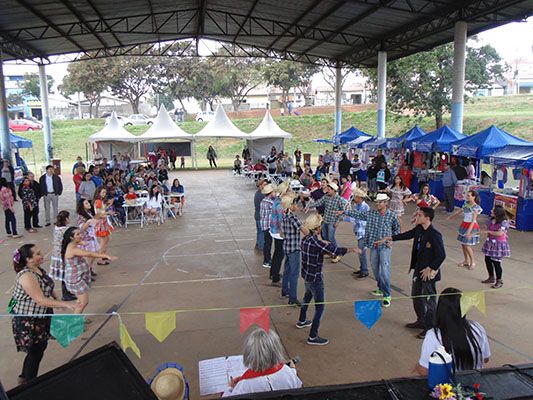 Quadrilha animou a Feira