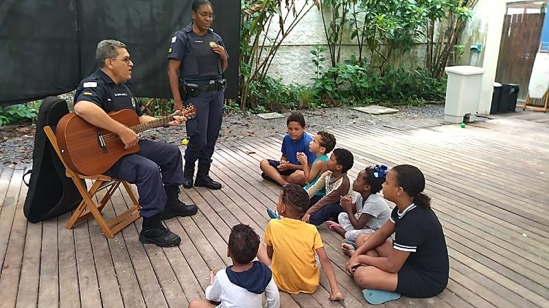 Guardas levaram alento em rodas de música