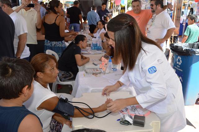 Serviços de saúde são disponibilizados para a população