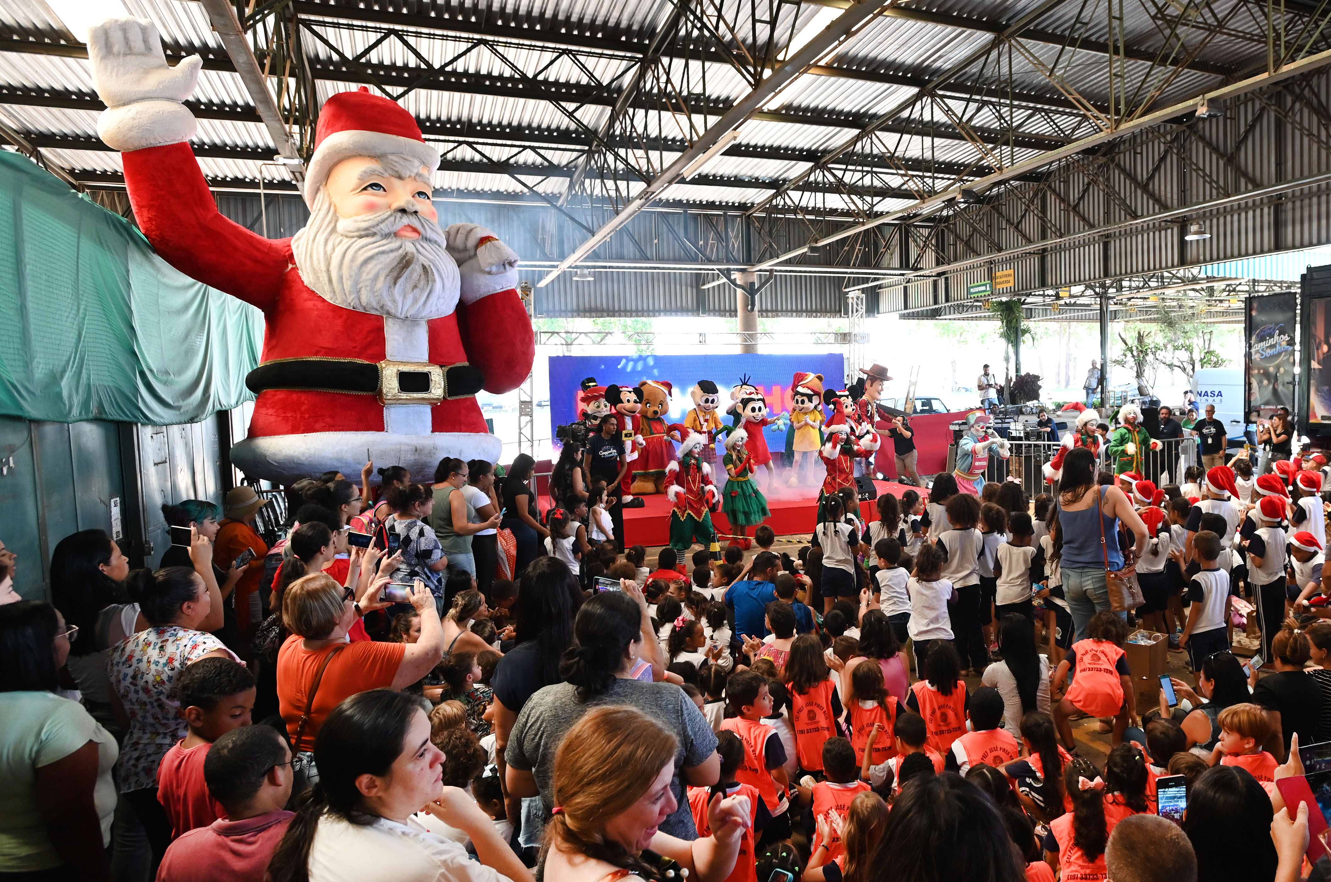 Vila do Papai Noel ficará montada em frente ao Mercado de Flores