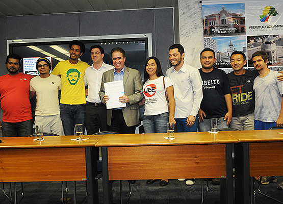 Jonas com líderes estudantis