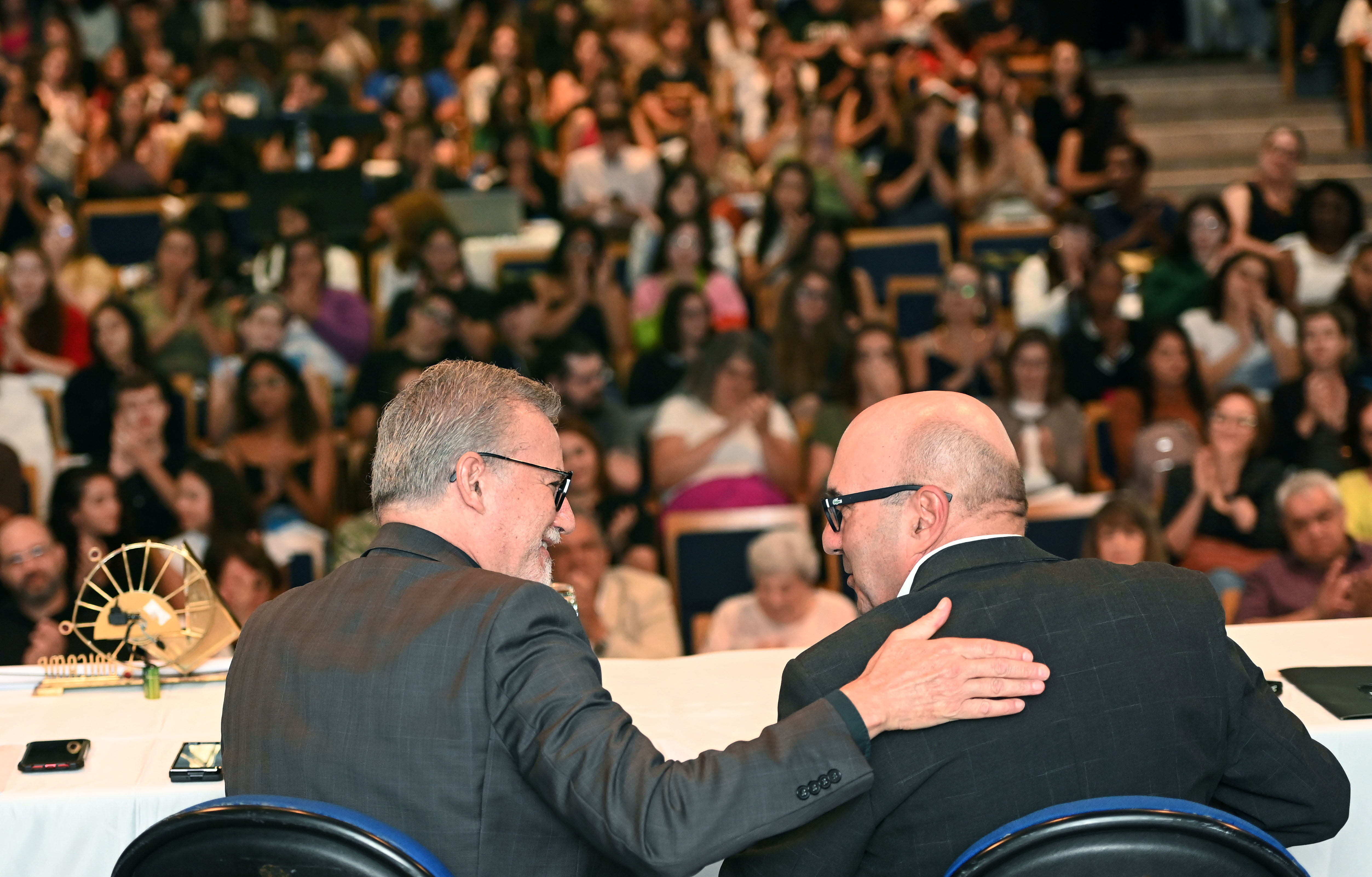 Reitor da Unicamp, Antônio José de Almeida Meirelles, com o prefeito Dário