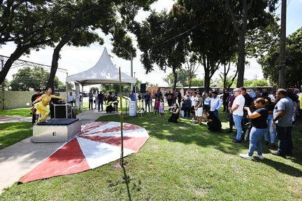 Praça ocupa uma área de 746 metros quadrados