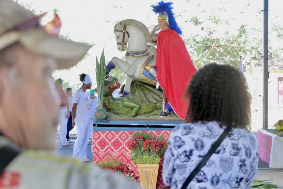 Imagem de São Jorge deve chegar por volta das 9h e ficar no local até as 12h