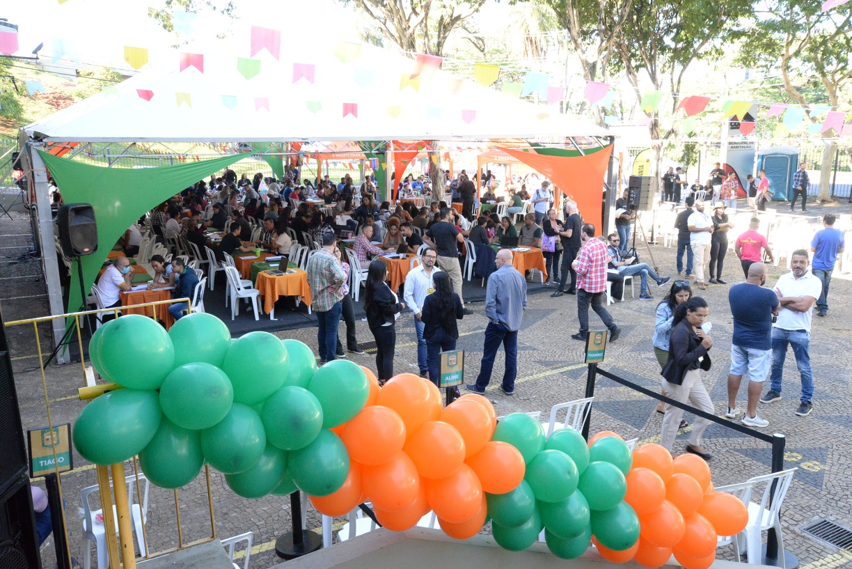 Feirão movimentou a sede da Cohab