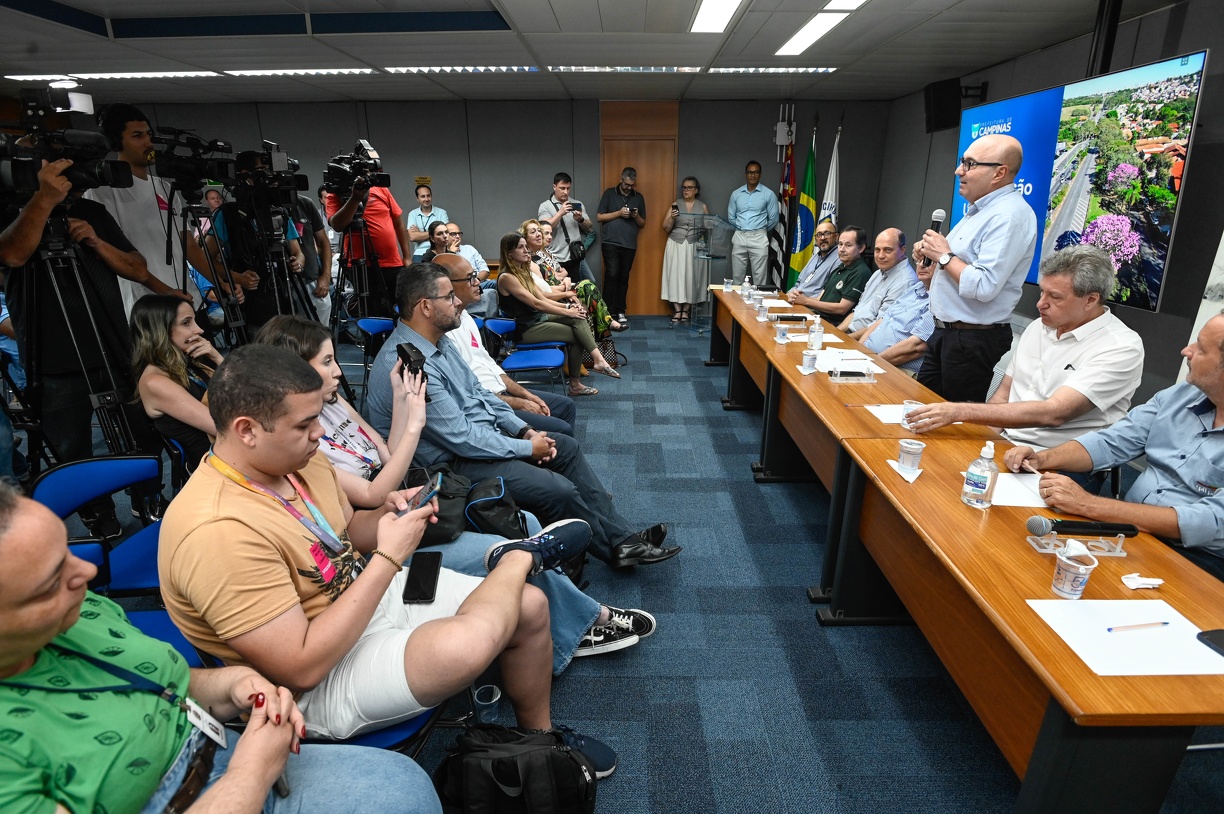 Apresentação teve início na Sala Azul 