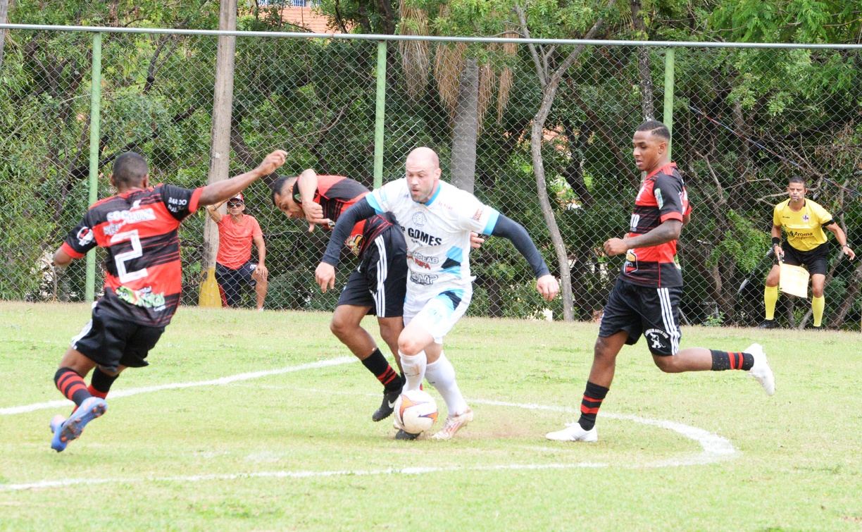 Partida das eliminatórias do Campeonato Municipal de Futebol amador Série Ouro A