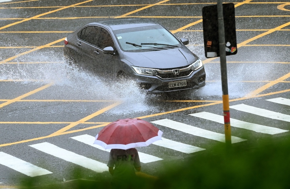Carlos Bassan A cidade segue em estado de atenção e há previsão de chuva para toda a sexta-feira
