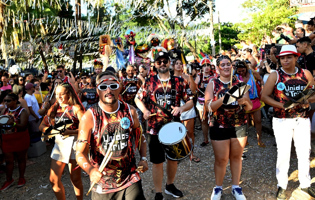 Na festa de segunda-feira, o Bloco Unidos da Tribo animou Joaquim Egídio