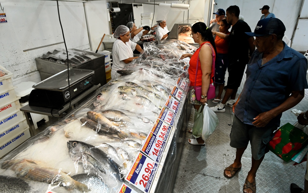 Durante a quaresma muitos cristãos católicos abdicam de comer carne vermelha e optam pelo peixe
