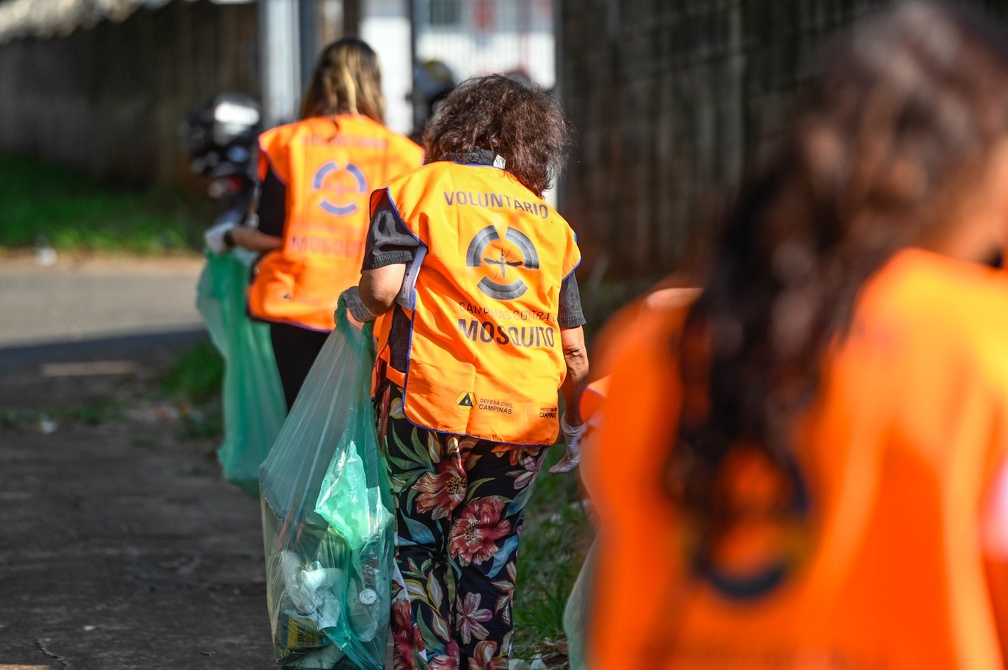 Rogério Capela/PMC Mutirão contra dengue e outras arboviroses percorre imóveis em seis bairros neste sábado, 28