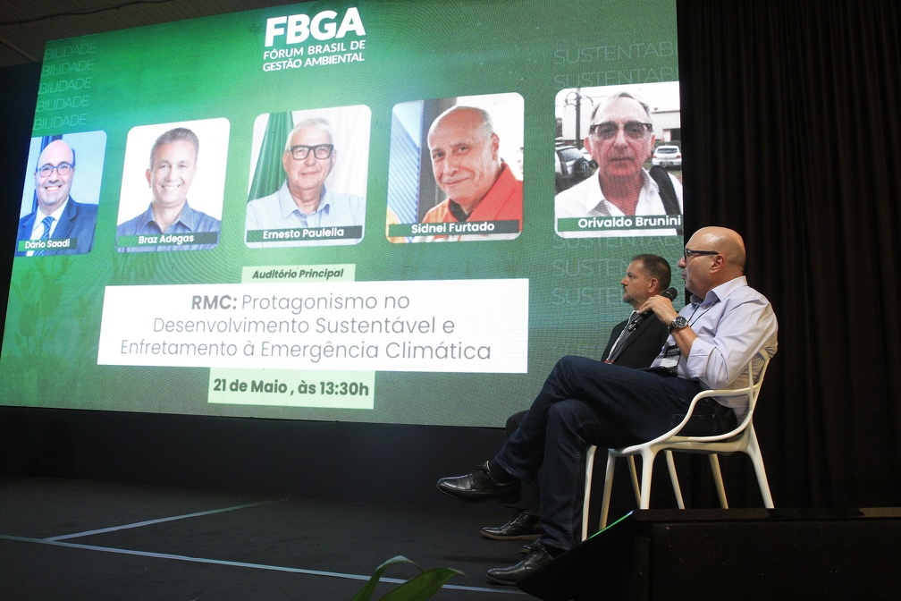Manoel de Brito O prefeito fez uma reflexão sobre o Pacto Federativo do Brasil e a distribuição de competências entre a União, Estados, Distrito Federal e Municípios