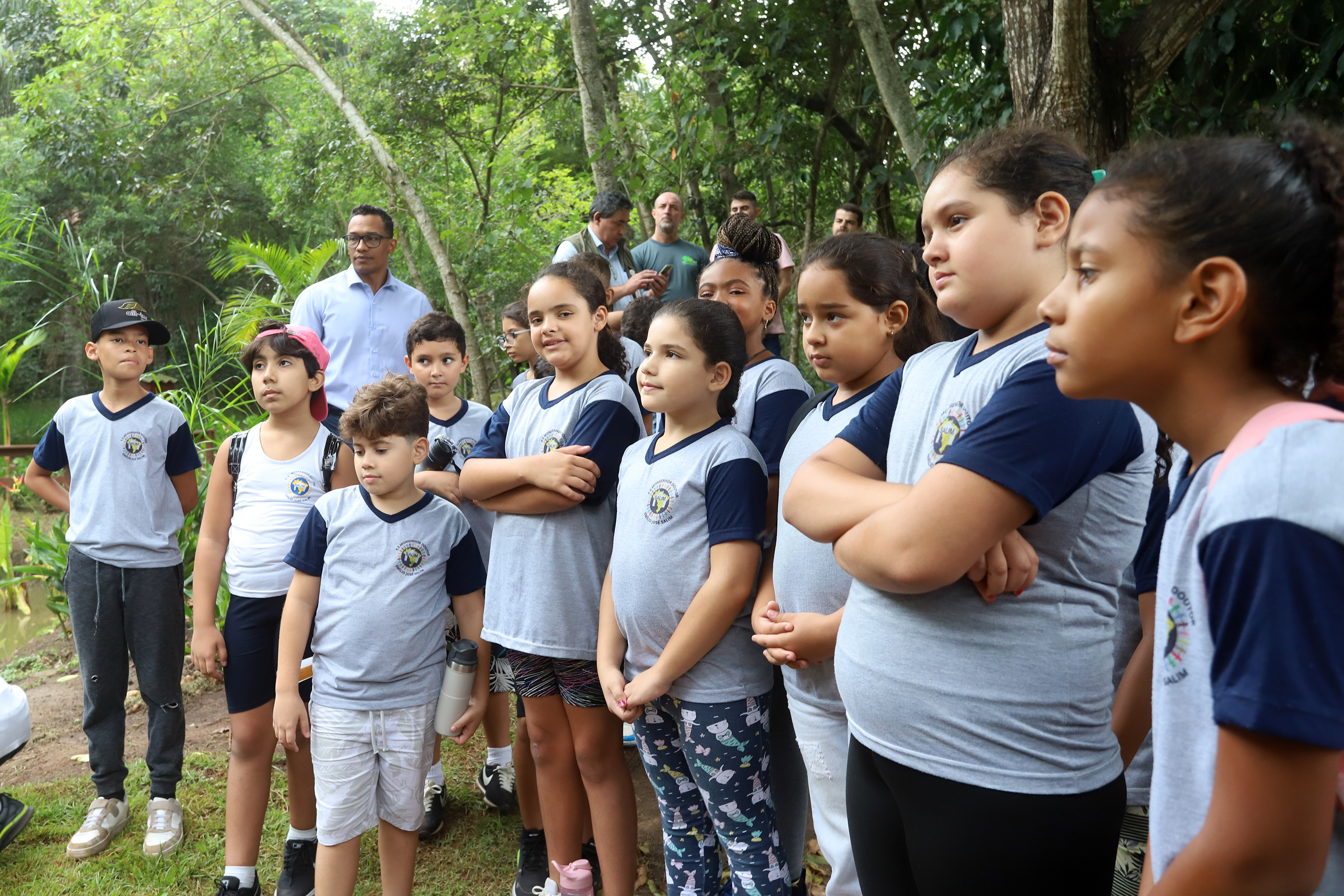 Crianças participam de atividade na Mata de Santa Genebra 