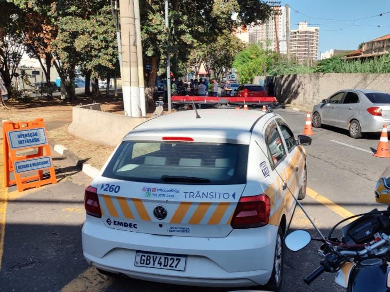 Blitz na avenida Prefeito José Nicolau Ludgero Maselli teve 81 autuações e 20 motocicletas e três carros foram removidos ao Pátio