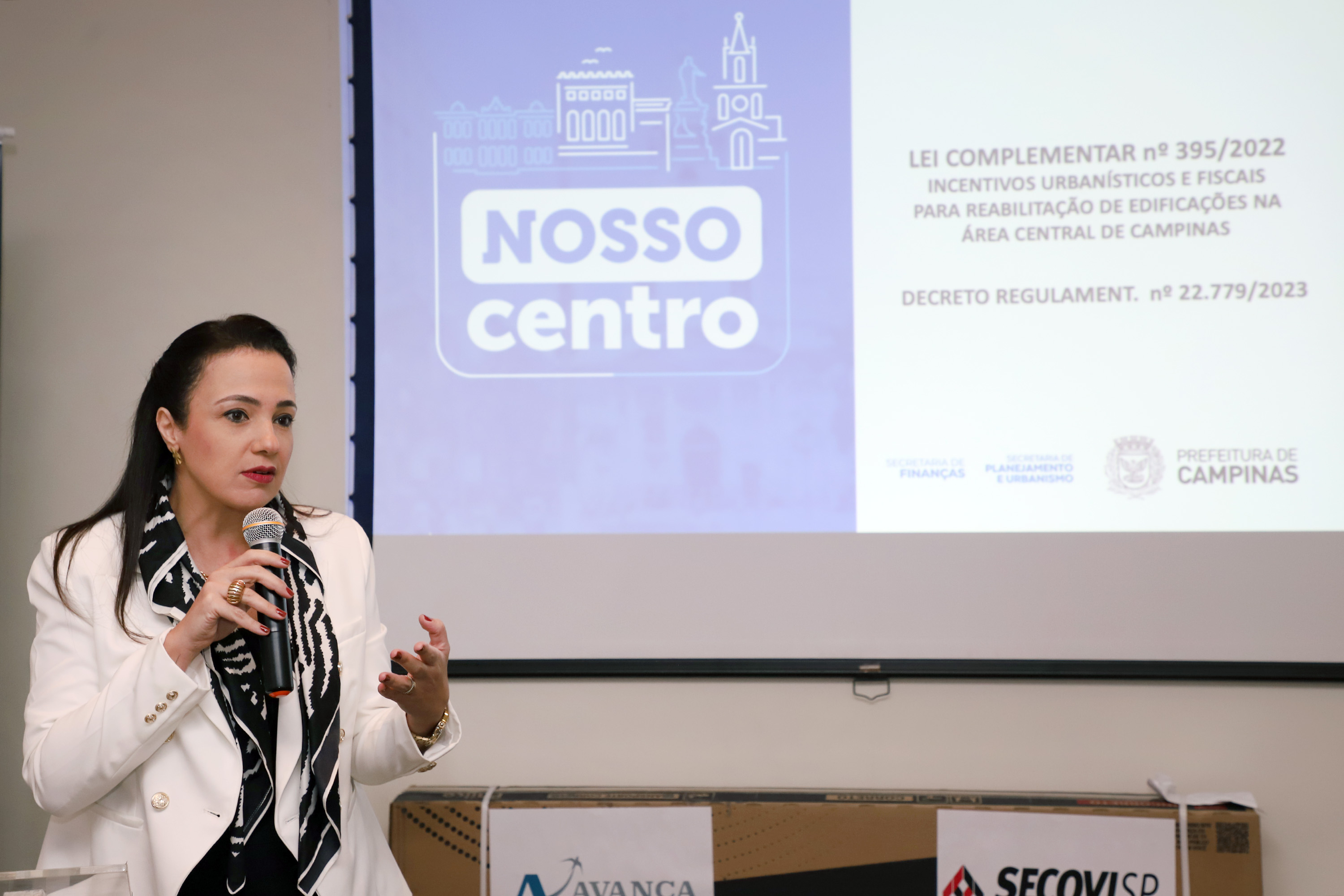 Carolina Baracat explica a Lei do Retrofit, que  incentiva a ocupação do Centro com habitações ou comércios