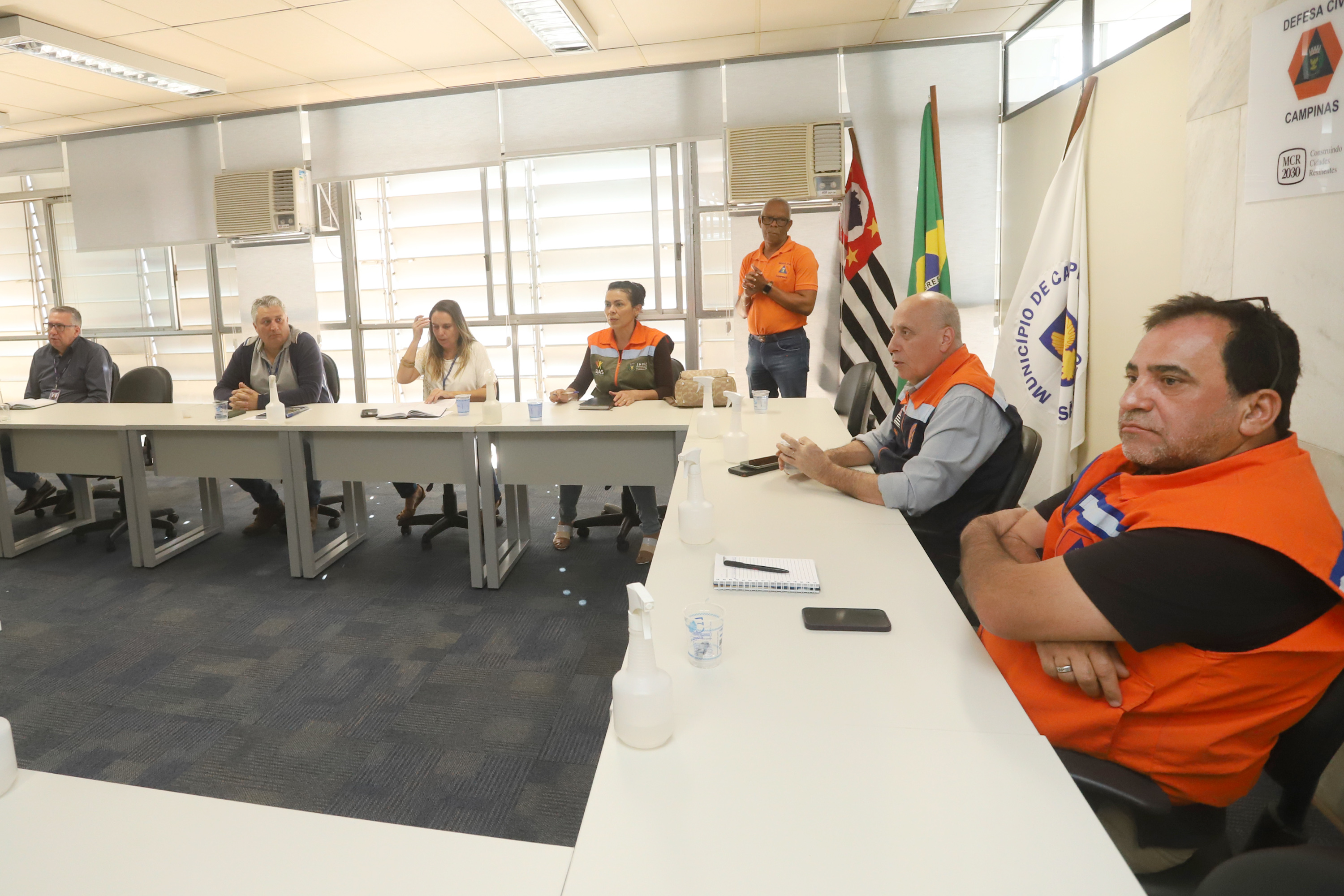 Reunião estratégica para estabelecer os próximos passos da Operação 