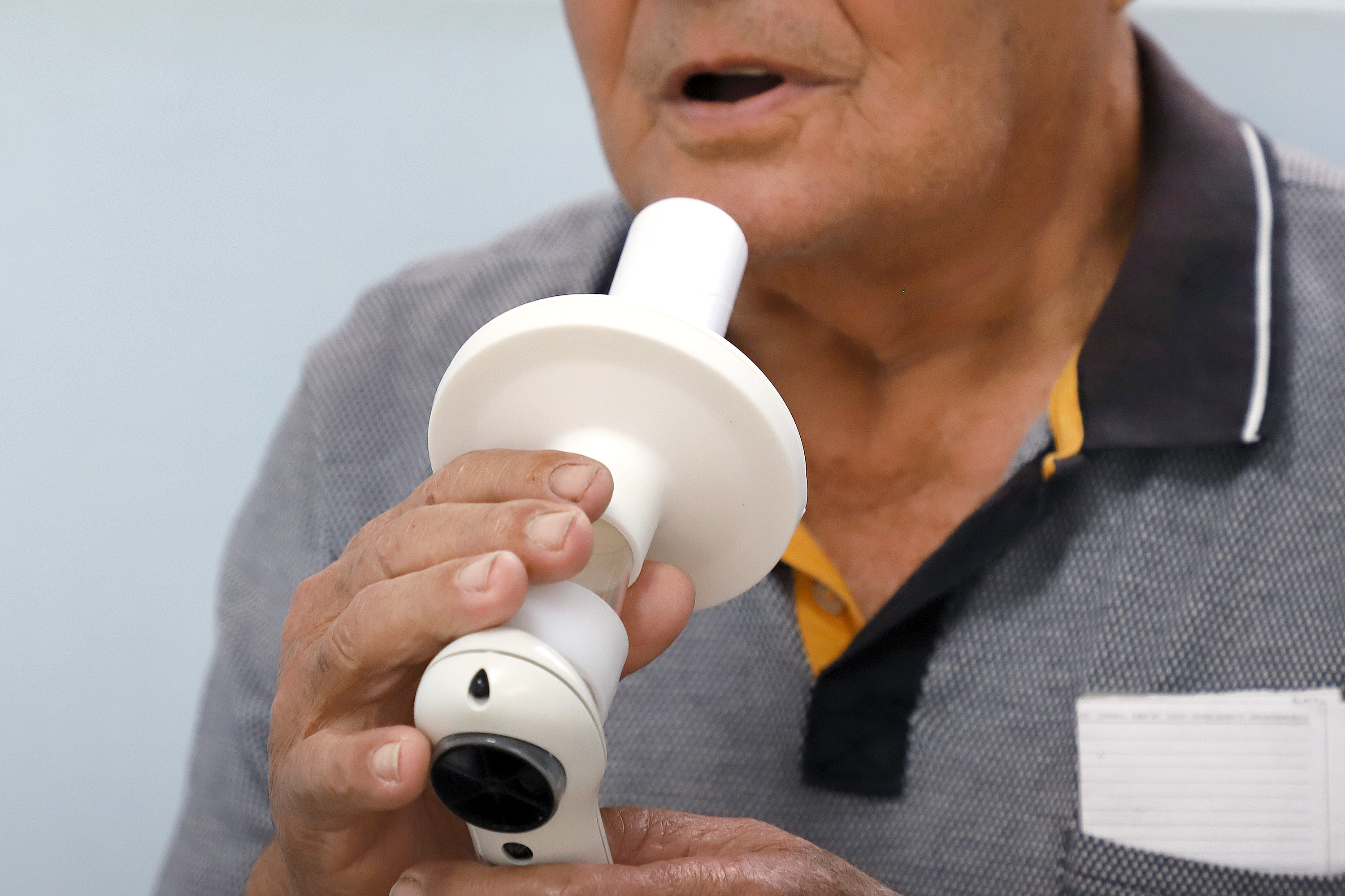 Espirometria é realizado com equipamento que avalia capacidade dos pulmões