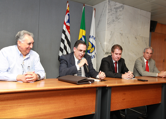 Pimenta se apresenta