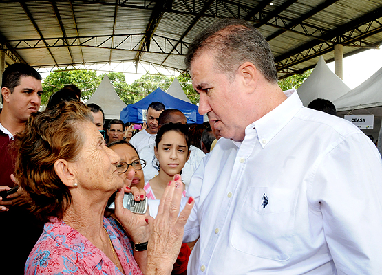 Moradores aproveitaram para conversar com o prefeito