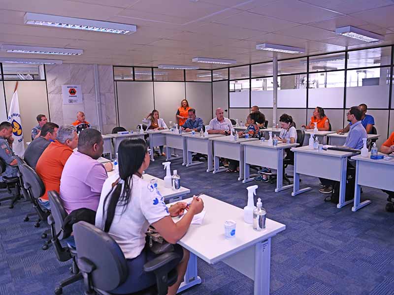 Encontrou reuniu Defesa Civil, secretarias e Bombeiros