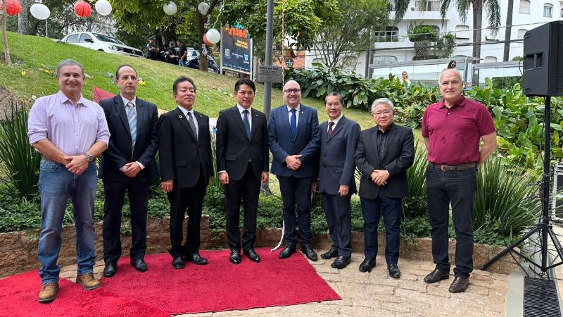 Representantes da comunidade japonesa também participaram