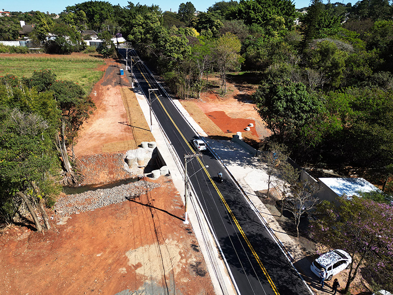 Nova ponte já está aberta ao trânsito de veículos e pedestres