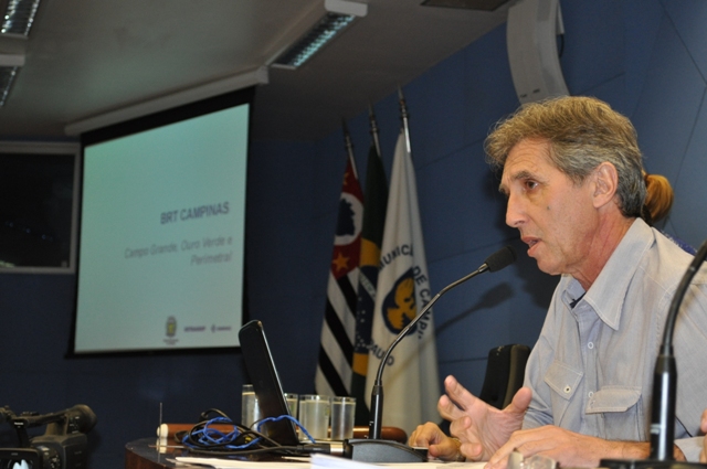 Benassi dá explicações técnicas