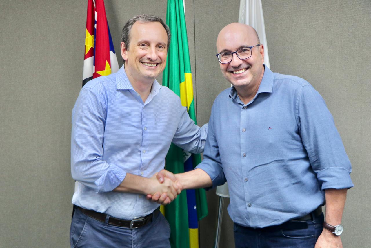 Artur Orsi com o prefeito Dário Saadi