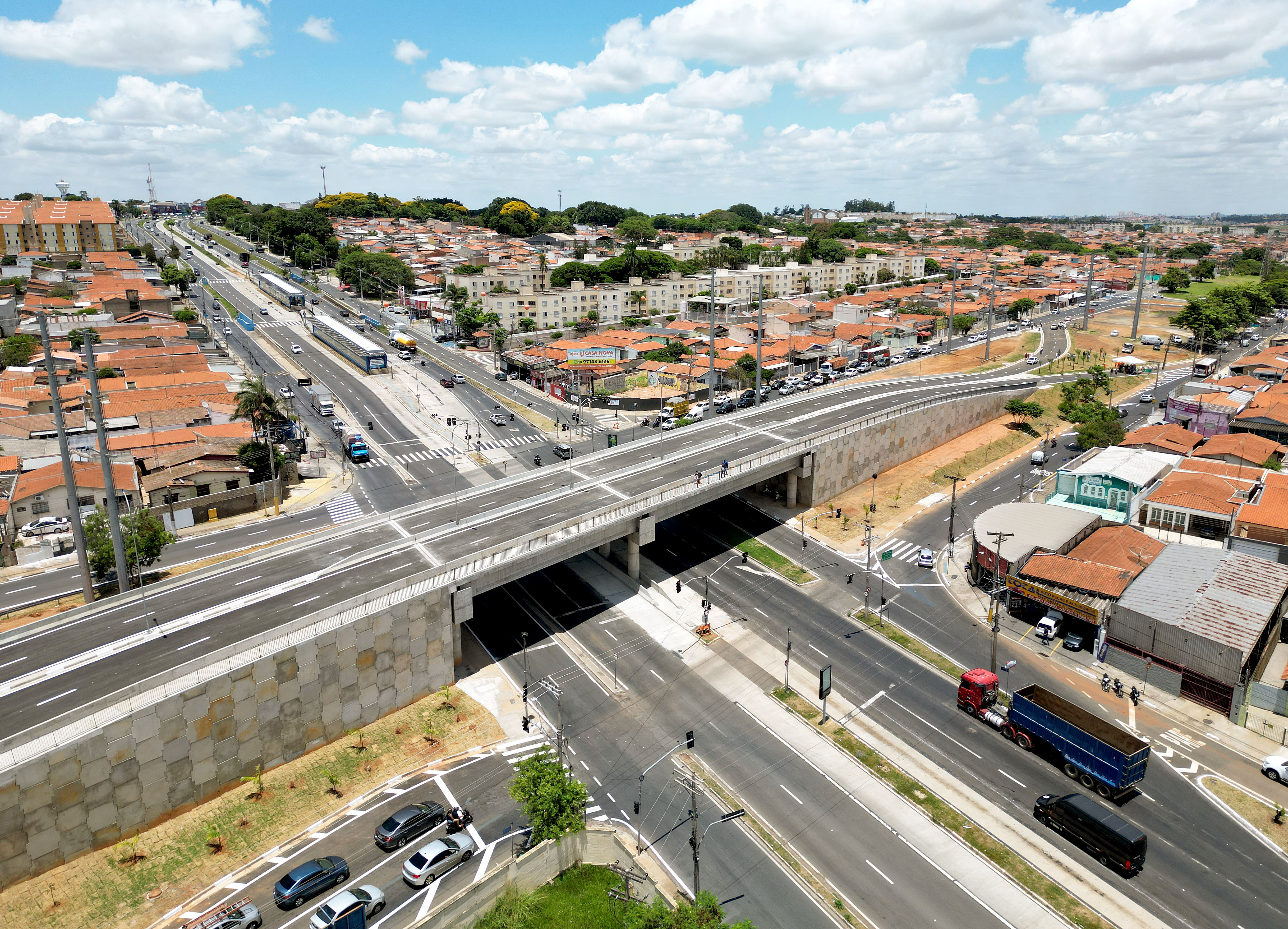 Vista do novo viaduto