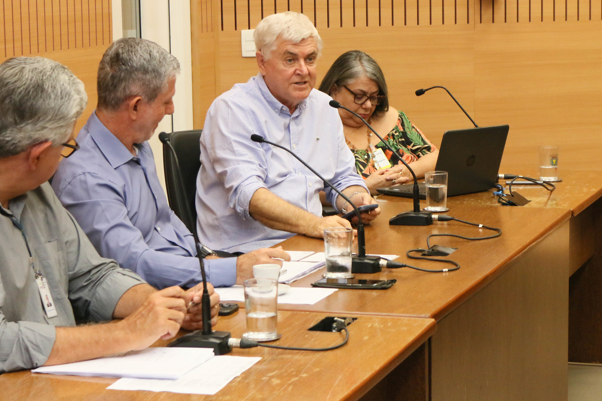 Gestores da Saúde durante prestação de contas em audiência no Legislativo