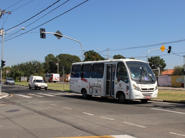 Semáforos darão maior segurança para travessia dos estudantes