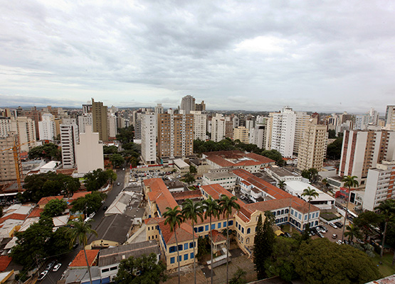 Dados referentes à Campinas são do Cadastro Geral de Empregados e Desempregados (CAGED)