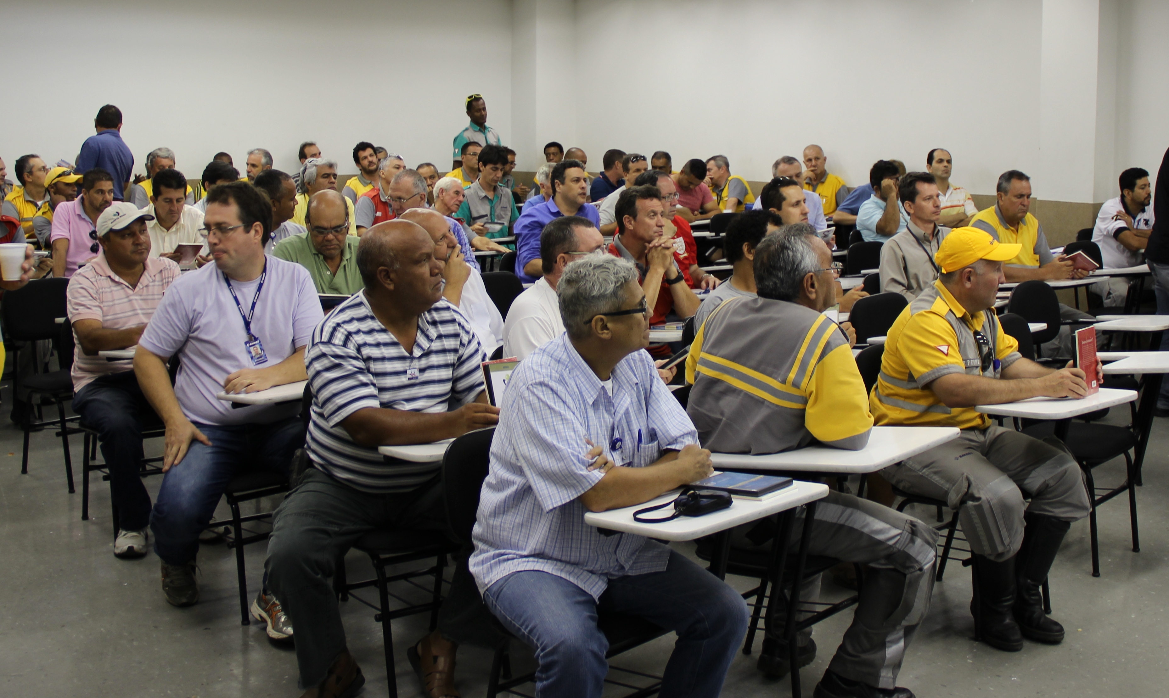 Funcionários da Emdec receberam dicas para evitar a doença