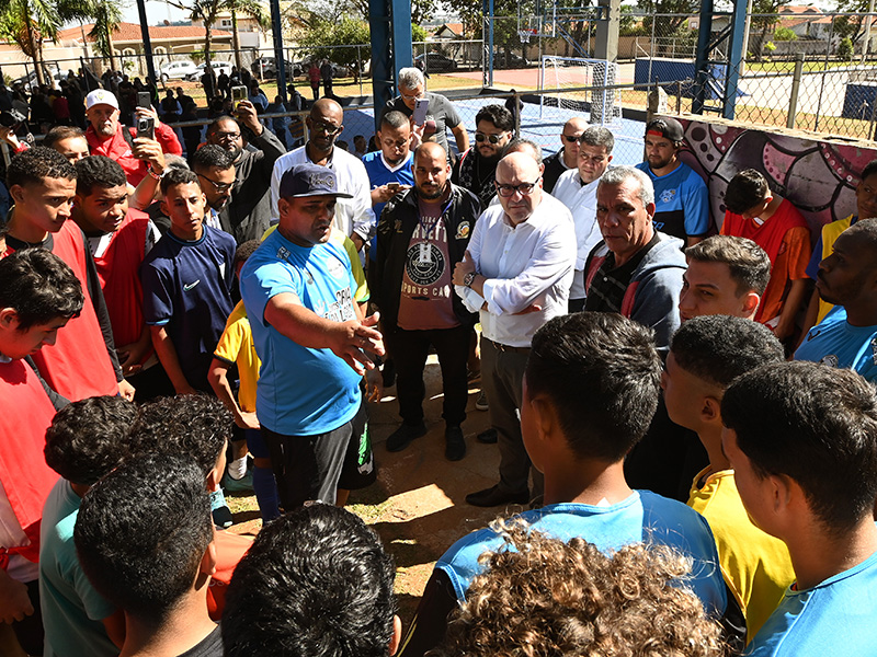 Moradores participaram da inauguração