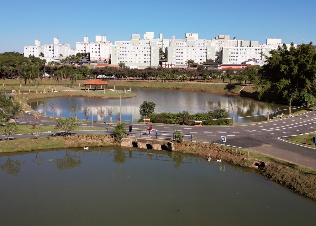 Parque das Águas: bom para caminhadas logo de manhã ou no fim tarde